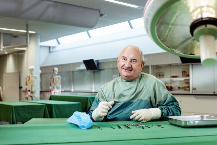 Foto chirurg prof. dr. Andrzej Baranski van het LUMC.