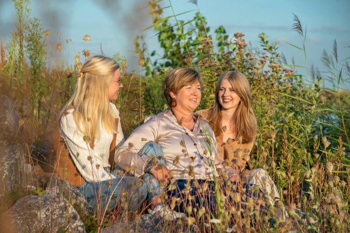 Linda met haar twee dochters
